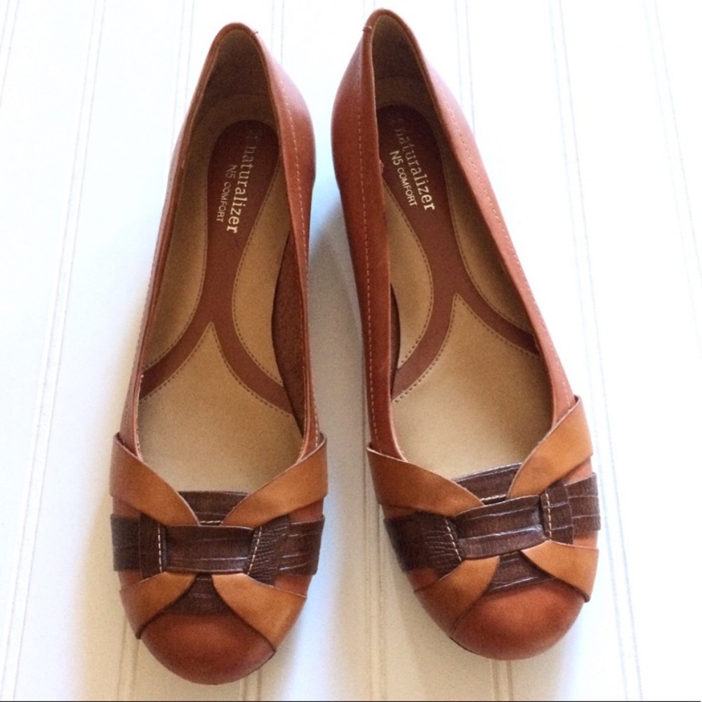 COPY - Naturalizer Maude brown leather flats
